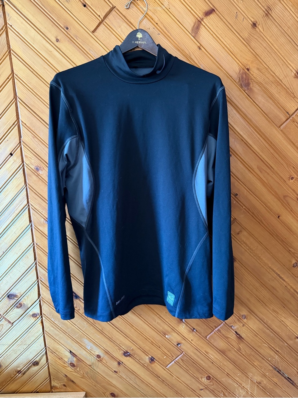 NIKE GOLF tour performance DriFit mens large
